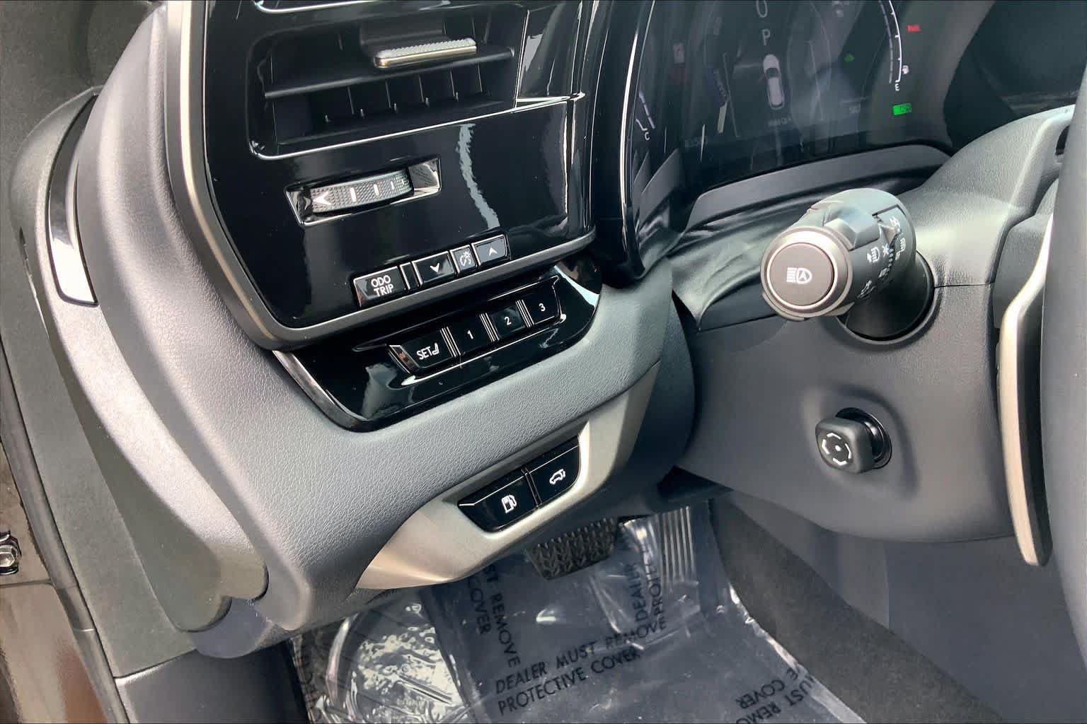 Used 2023 Lexus RX 350 w/ Cold Area Package AWD/4WD image 36