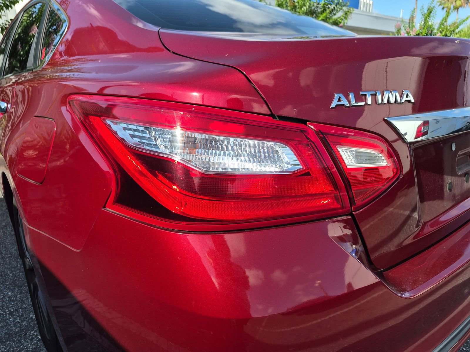 Used 2017 Nissan Altima 2.5 SL w/ 2.5 Technology Package FWD image 11