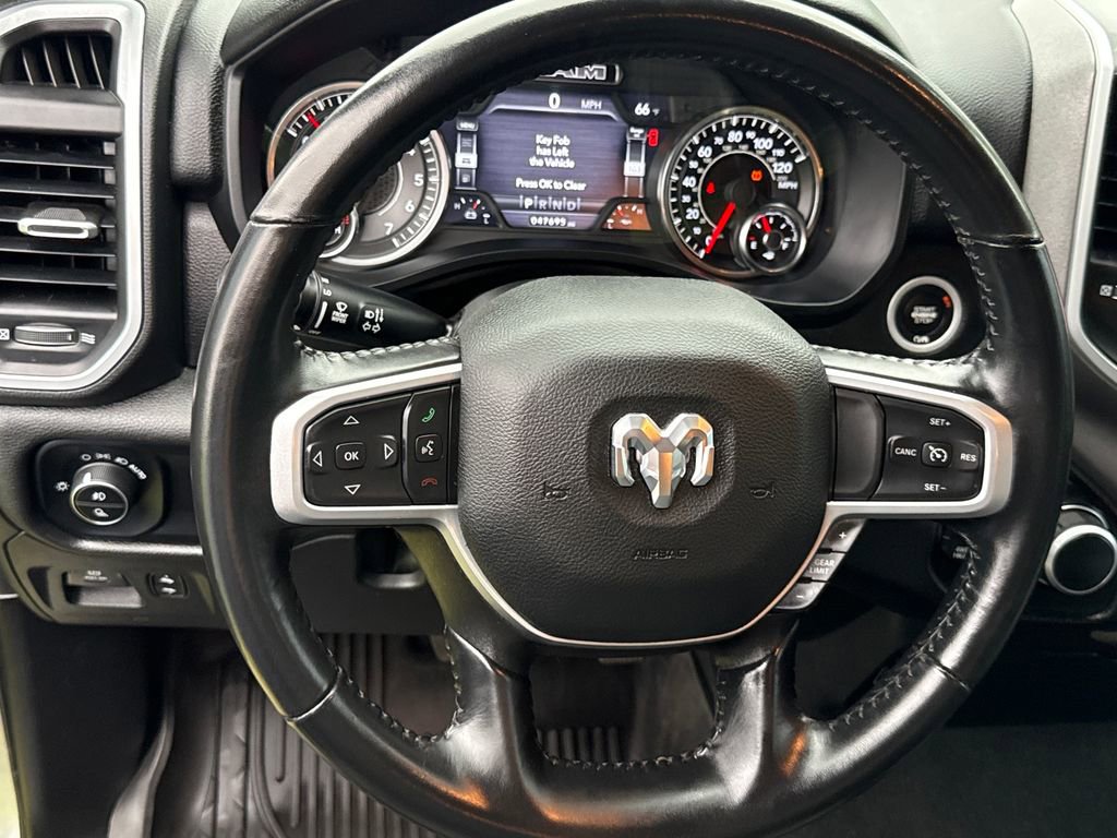 Used 2022 RAM 1500 Big Horn AWD/4WD image 17