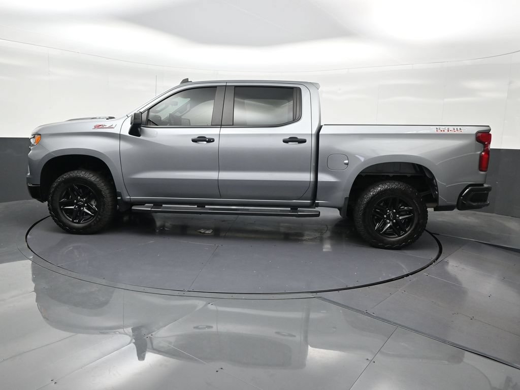 Used 2024 Chevrolet Silverado 1500 LT Trail Boss w/ Convenience Package II AWD/4WD image 2