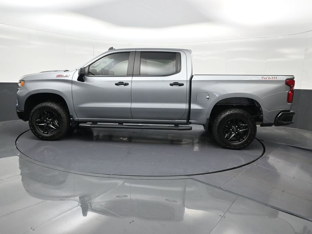 Used 2024 Chevrolet Silverado 1500 LT Trail Boss w/ Convenience Package II AWD/4WD image 2