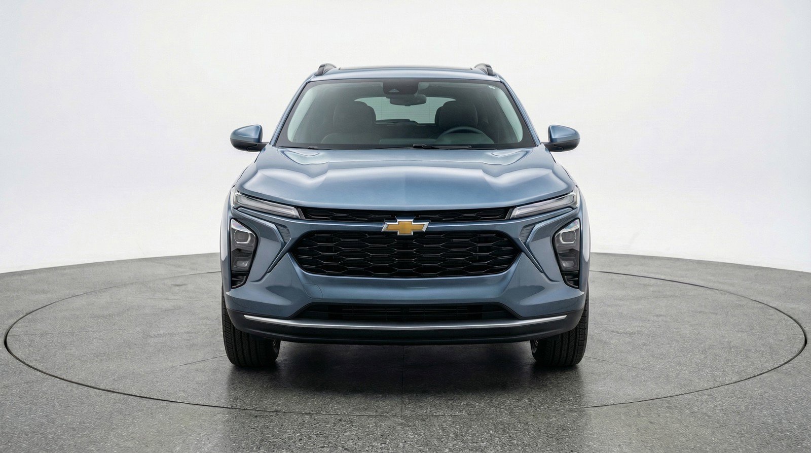 Used 2025 Chevrolet Trax LT w/ LT Convenience Package image 2
