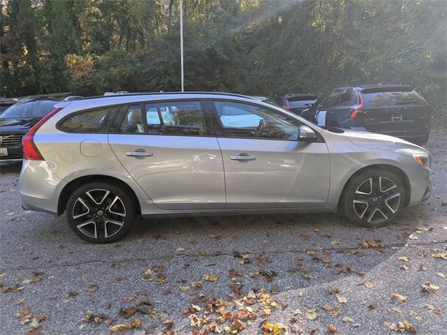 Used 2018 Volvo V60 T5 Dynamic w/ Vision Package image 8