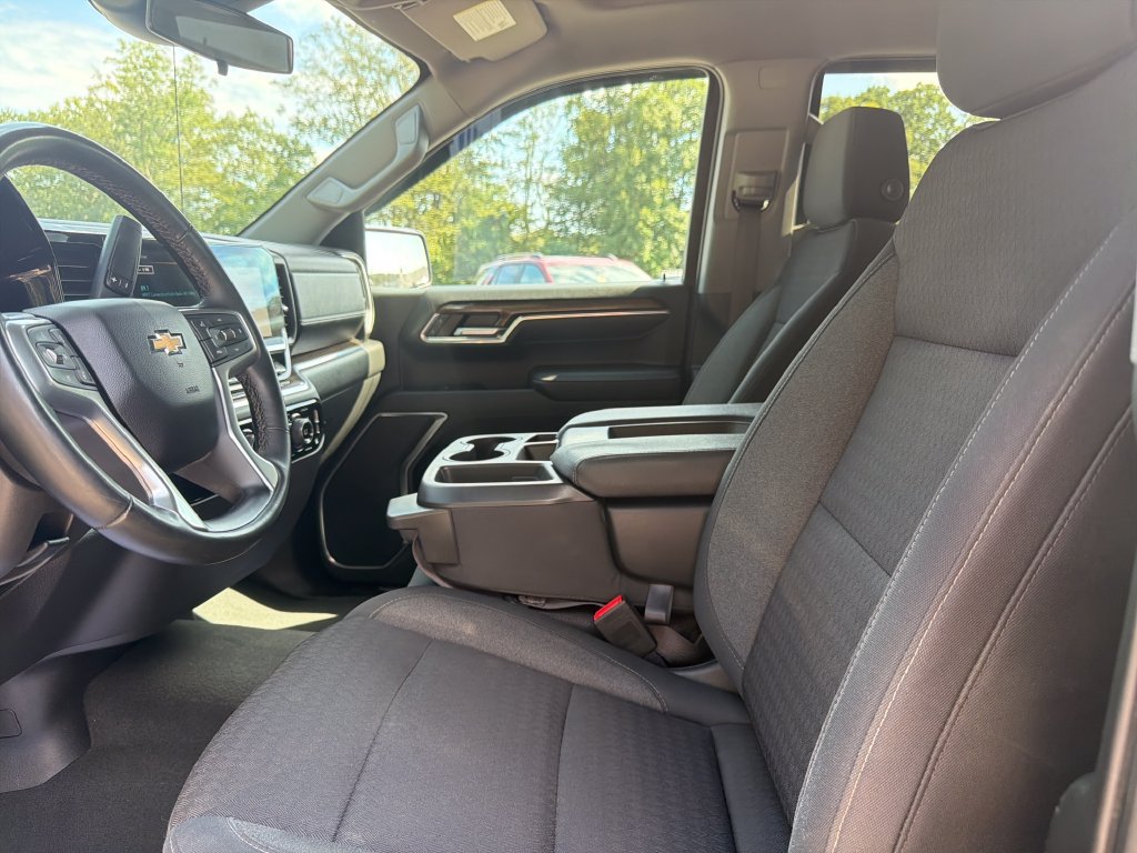 Certified 2023 Chevrolet Silverado 1500 LT AWD/4WD image 9