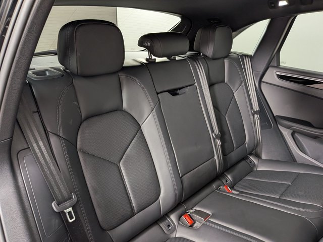 Certified 2025 Porsche Macan S AWD/4WD image 24