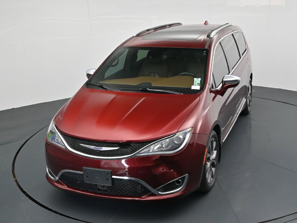 Used 2020 Chrysler Pacifica Limited w/ Tire & Wheel Group FWD image 20