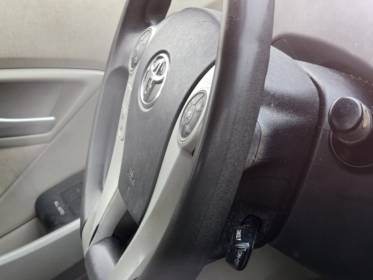 Used 2013 Toyota Prius Three w/ Solar Roof Pkg image 18