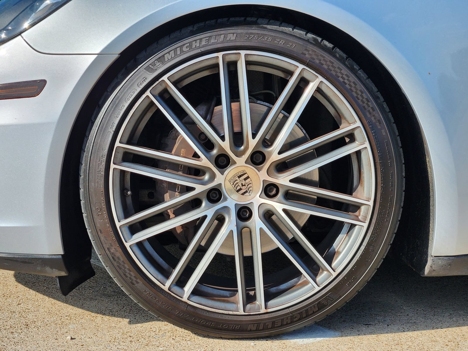Used 2017 Porsche Panamera 4 AWD/4WD image 19