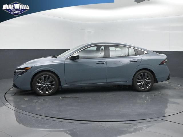 Used 2026 Nissan Sentra SL w/ Floor Mat Package FWD image 4