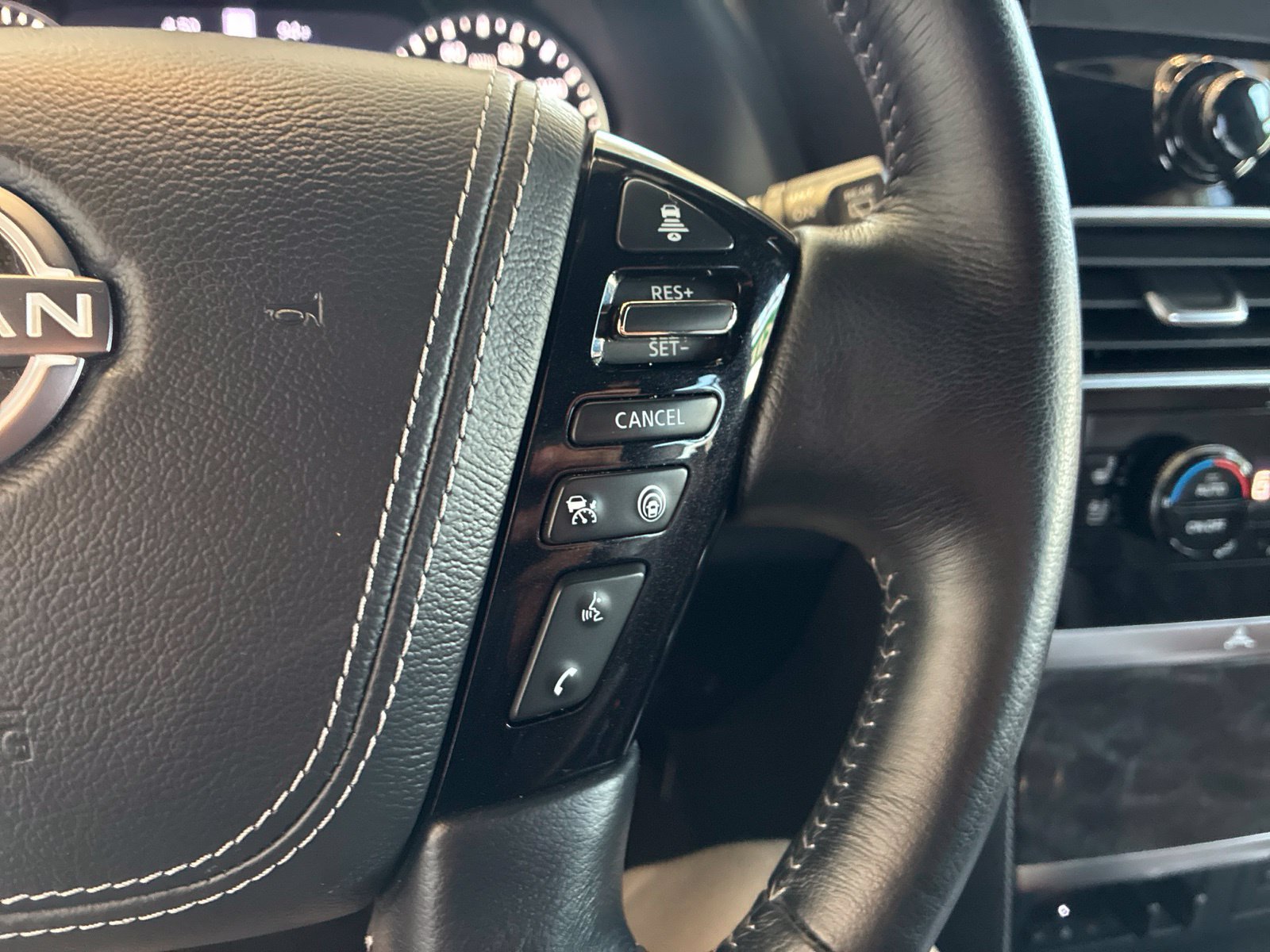 Used 2023 Nissan Armada Platinum w/ Captain's Chairs Package AWD/4WD image 23