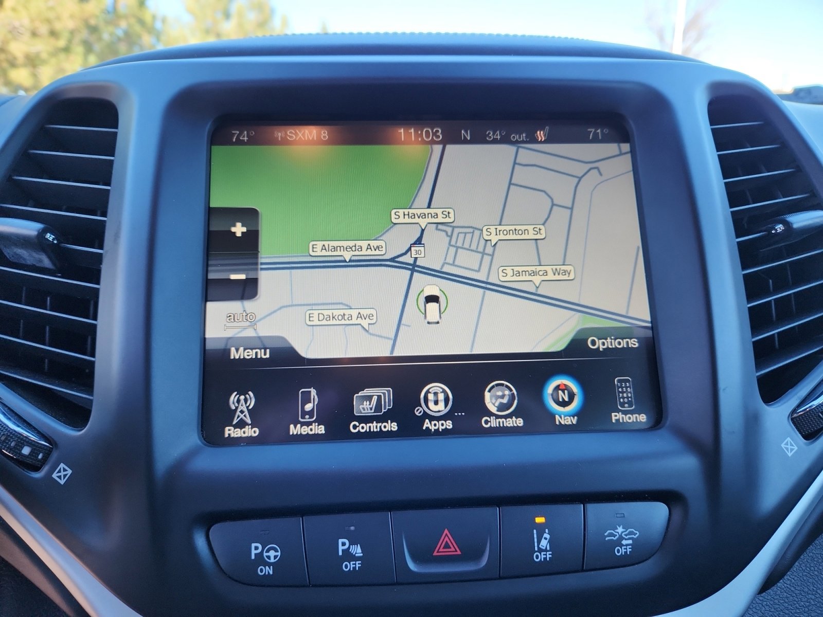 Used 2016 Jeep Cherokee Overland w/ Technology Group image 28