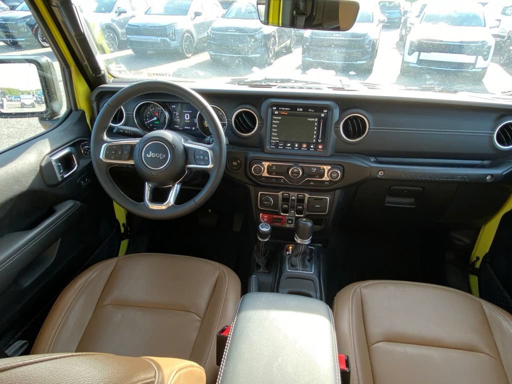 Used 2023 Jeep Wrangler Unlimited Rubicon 4xe AWD/4WD image 22