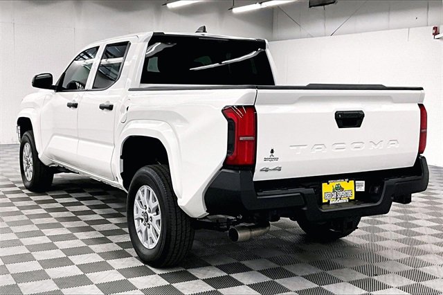 Used 2024 Toyota Tacoma SR image 2