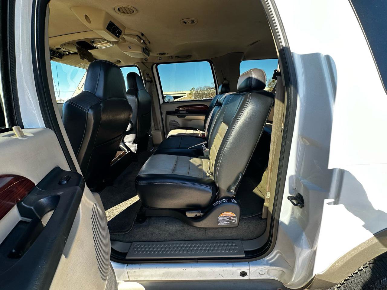 Used 2005 Ford Excursion Eddie Bauer image 25