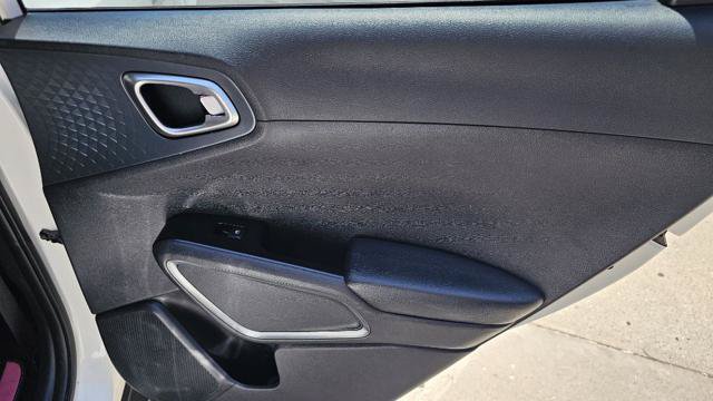 Used 2020 Kia Soul S FWD image 36