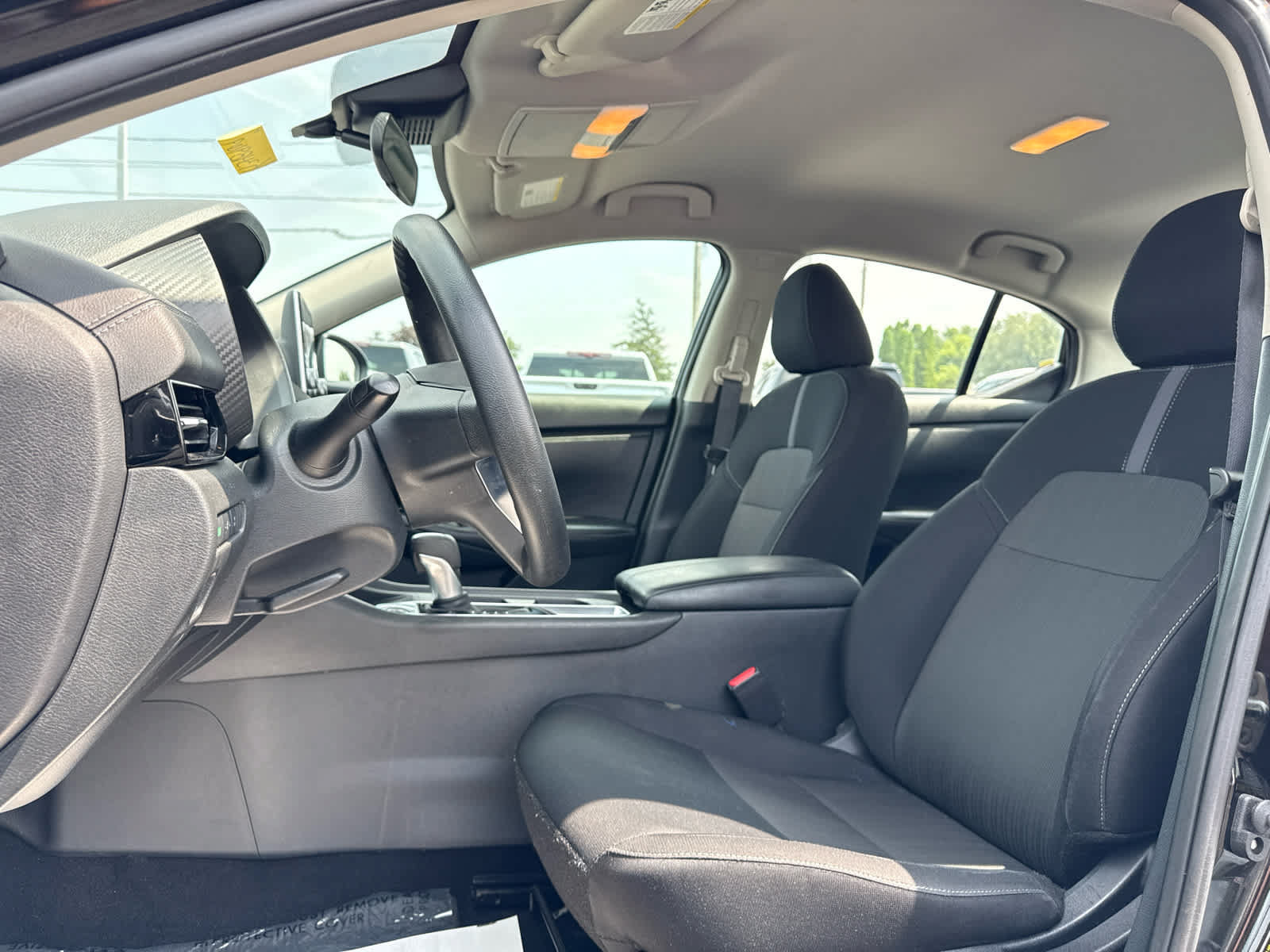 Used 2024 Nissan Sentra SV FWD image 11