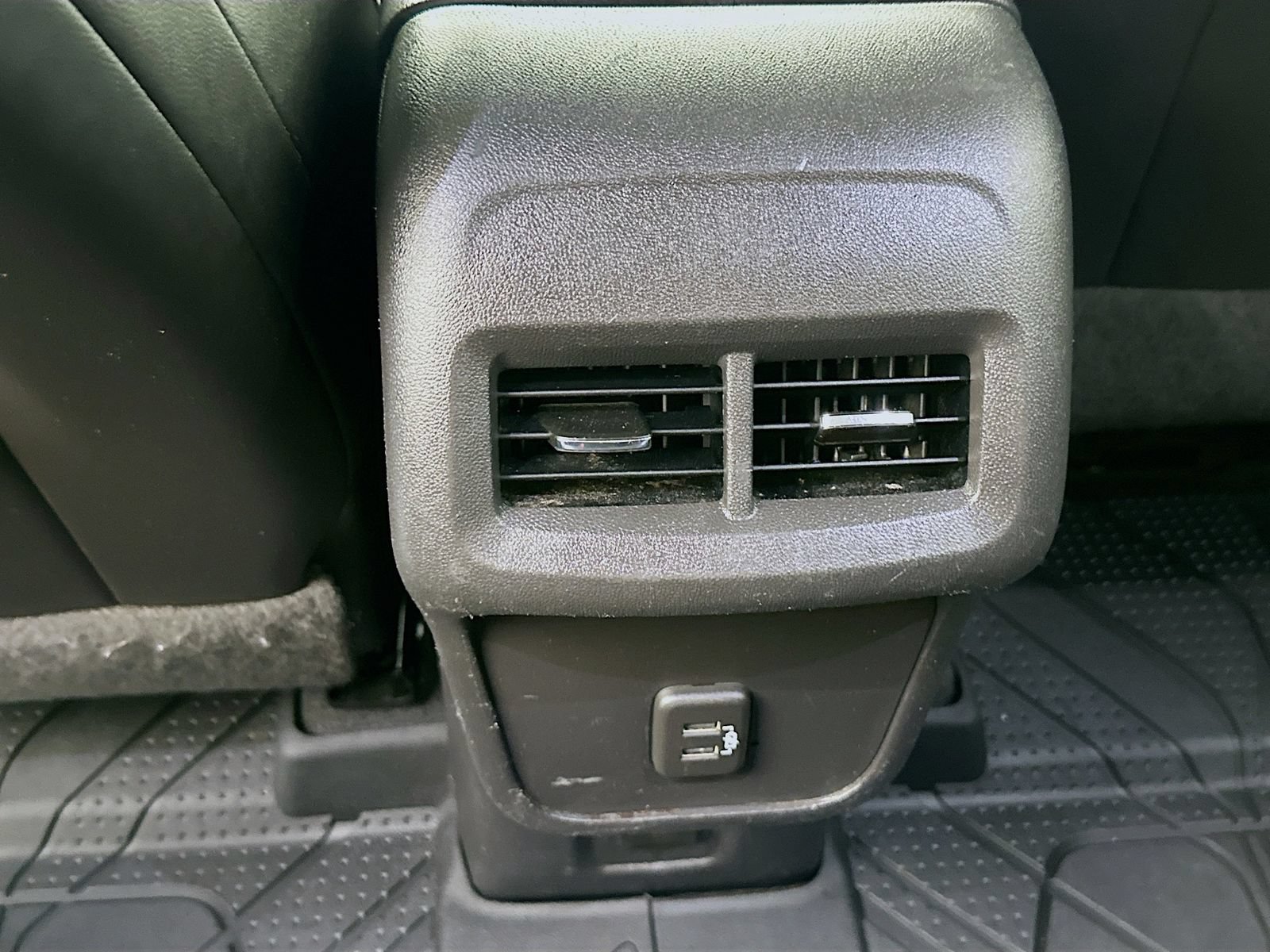 Used 2021 Chevrolet Equinox Premier w/ LPO, Floor Liner Package FWD image 28