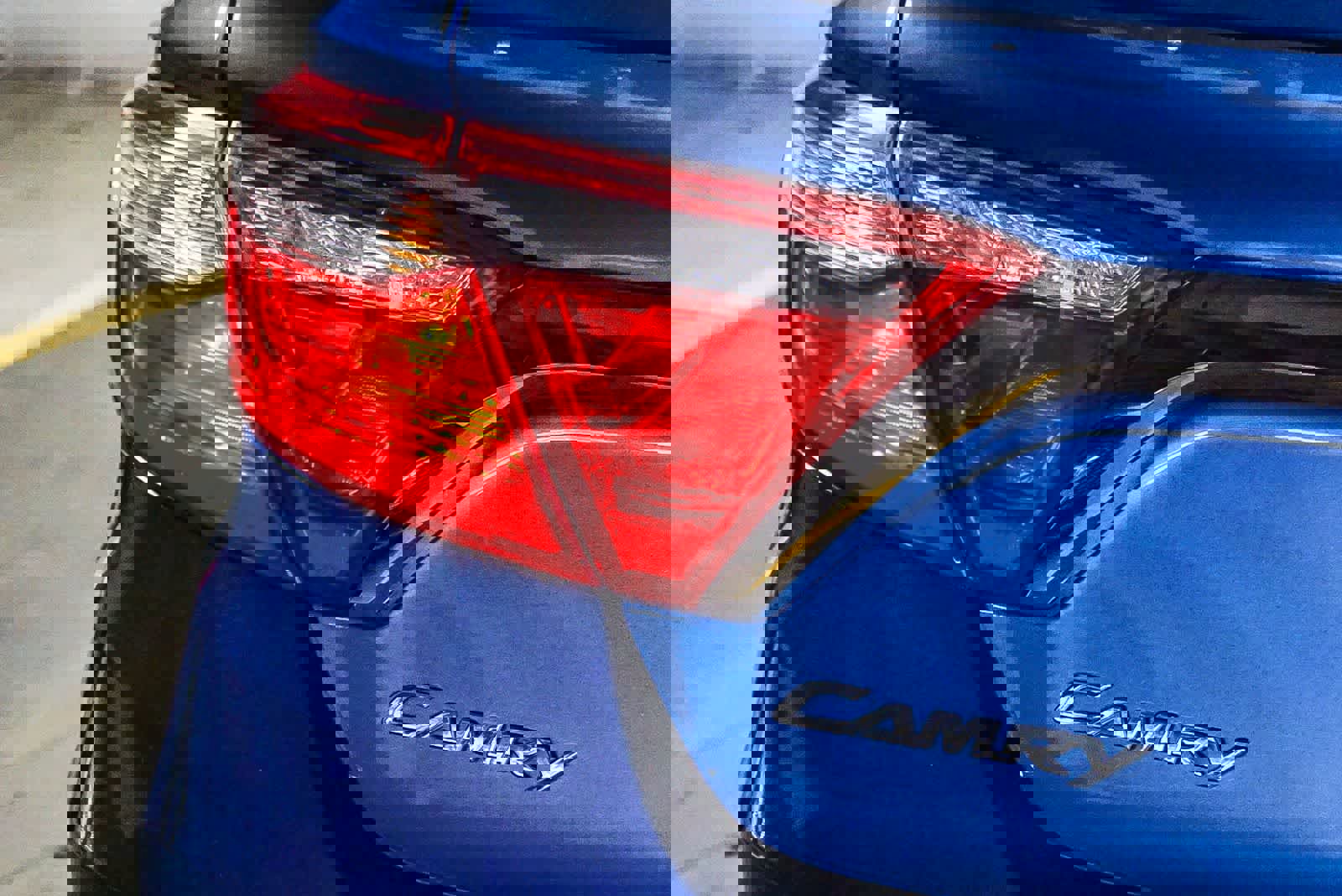 Certified 2017 Toyota Camry SE image 11