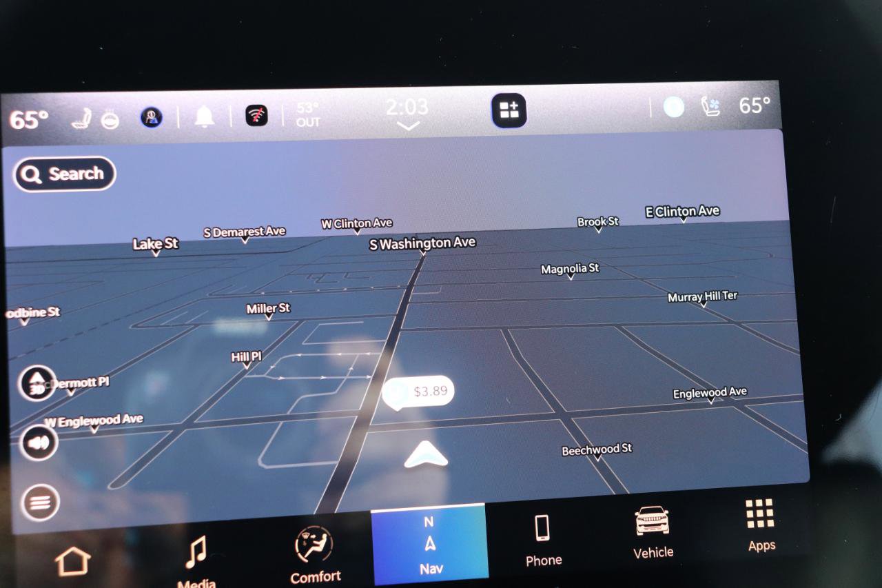 Used 2023 Jeep Wagoneer L Series II image 38