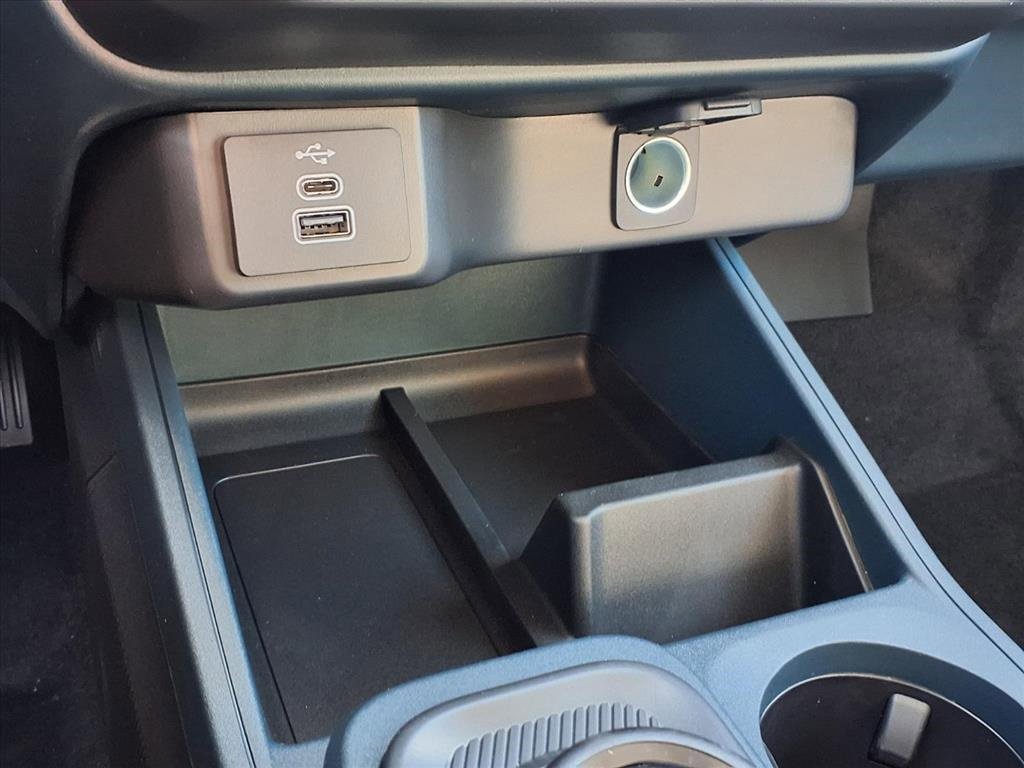 New 2026 Ford Maverick XL image 9