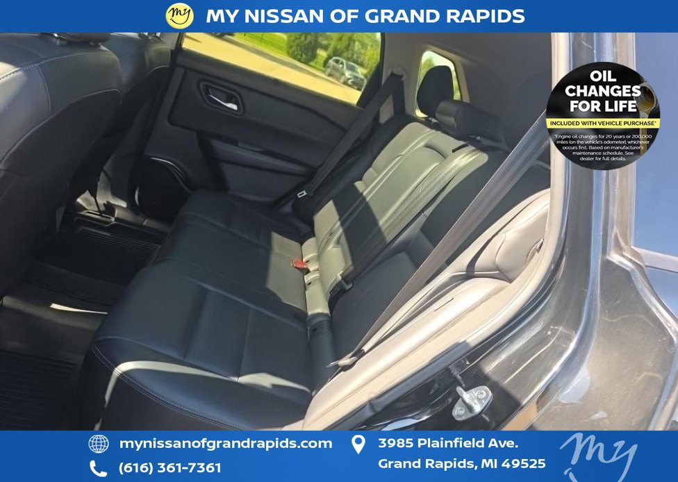 Used 2023 Nissan Rogue SV w/ SV Premium B Package AWD/4WD image 8