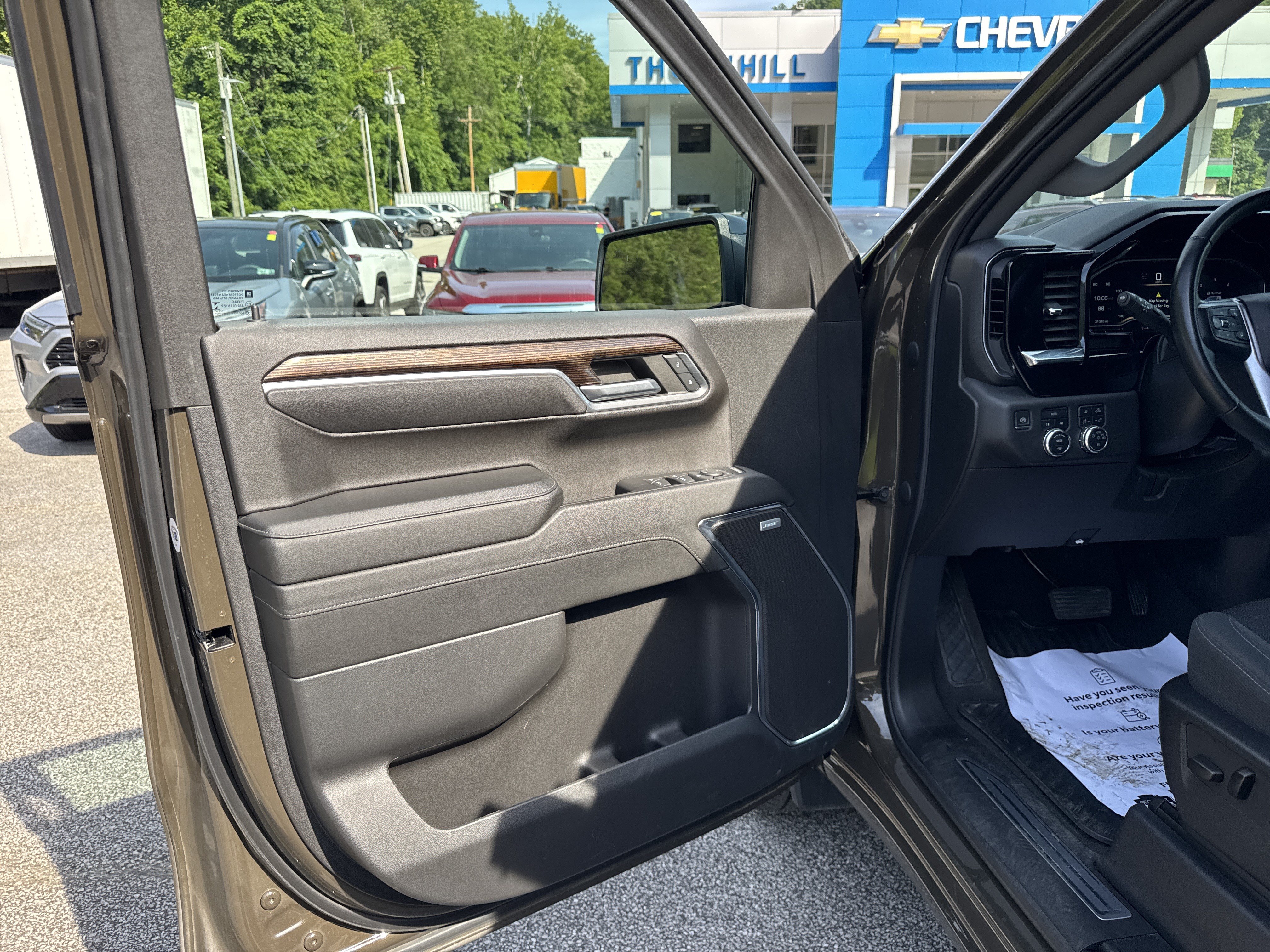 Used 2023 GMC Sierra 1500 Elevation w/ Preferred Package AWD/4WD image 10