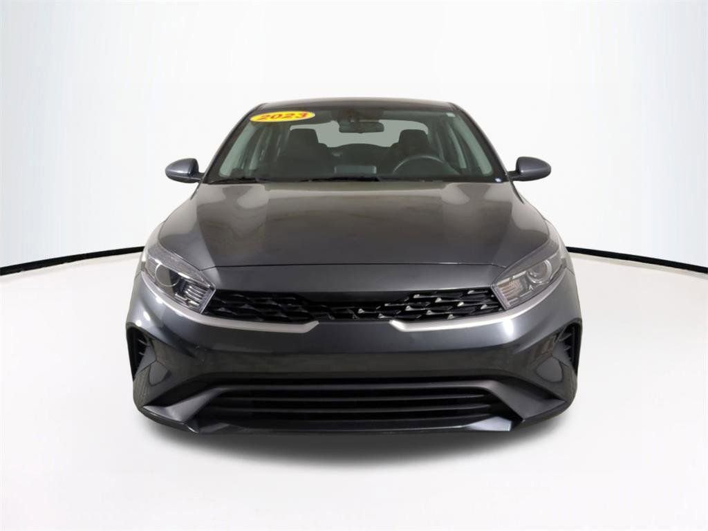 Used 2023 Kia Forte LXS FWD image 3