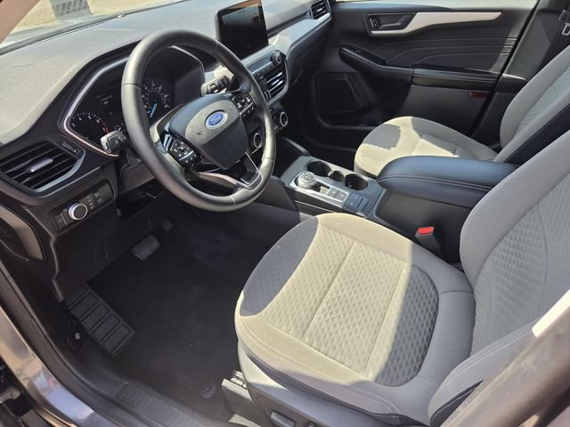 Used 2022 Ford Escape SE w/ Convenience Package FWD image 3