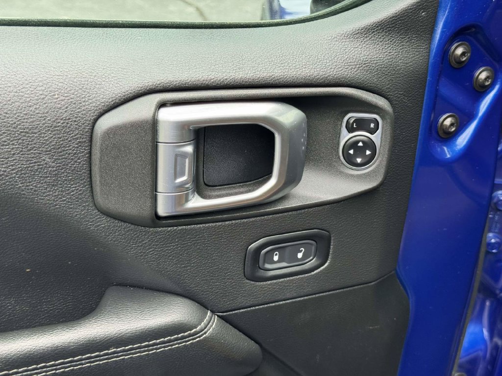Used 2020 Jeep Wrangler Unlimited Rubicon AWD/4WD image 19