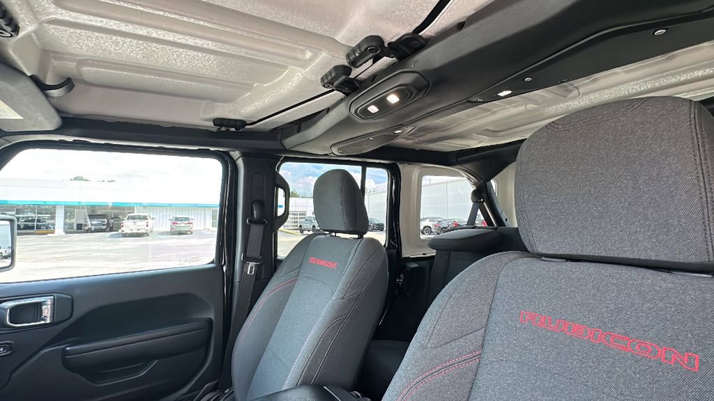 Used 2024 Jeep Wrangler Rubicon image 13