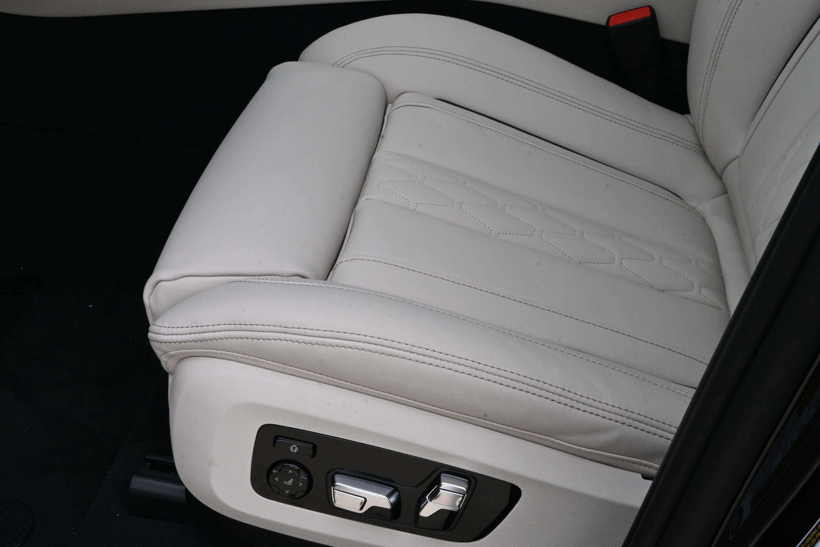 New 2026 BMW X5 xDrive40i AWD/4WD image 29