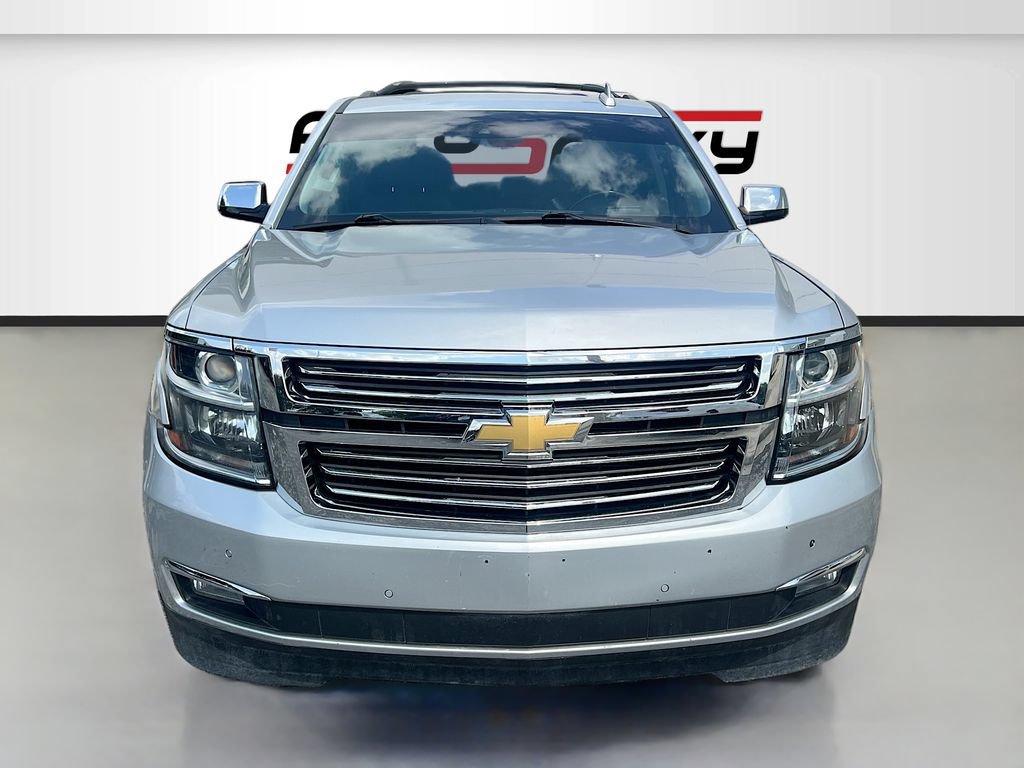Used 2019 Chevrolet Suburban Premier AWD/4WD image 2