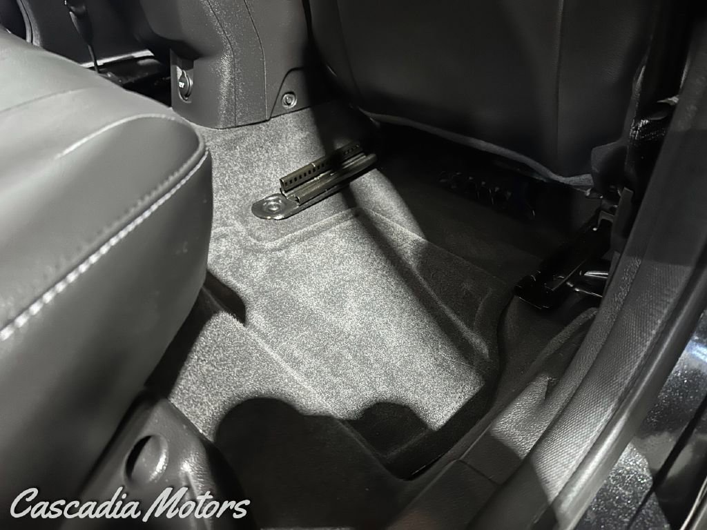 Used 2013 Ford Focus Titanium w/ Titanium Handling Pkg image 25