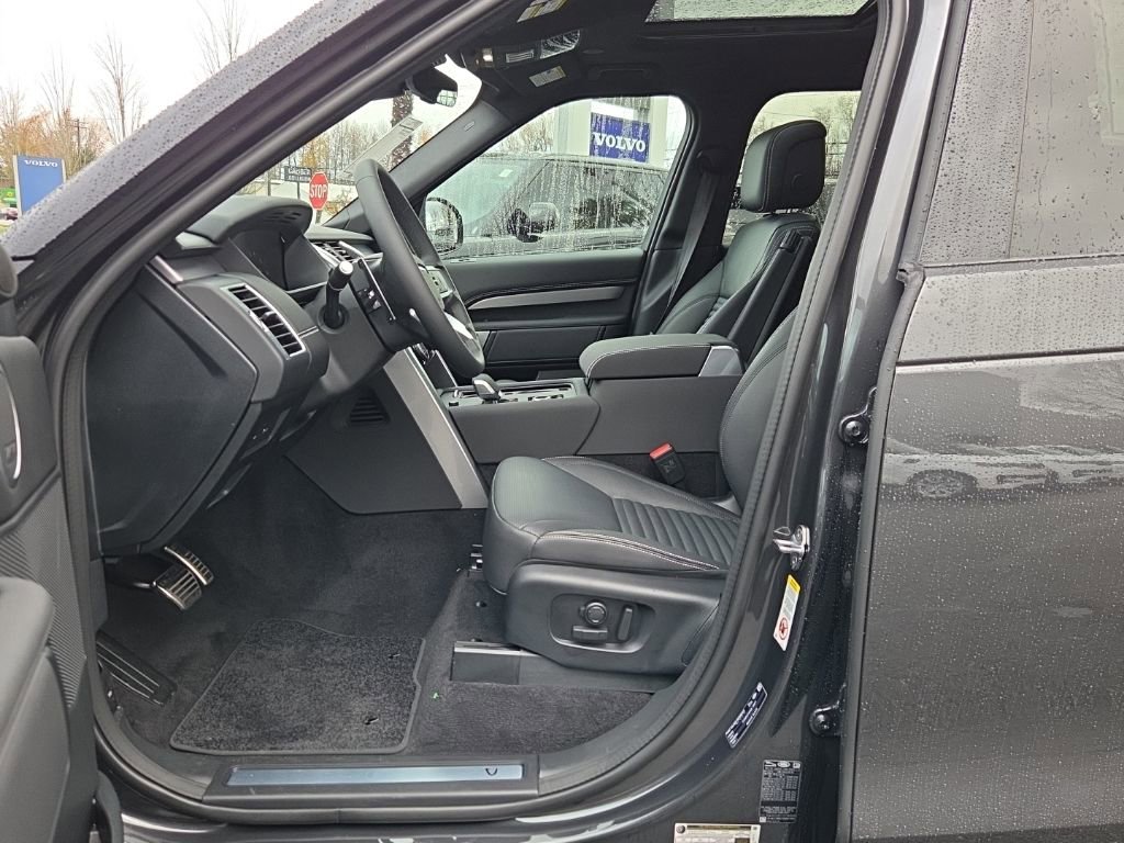 New 2026 Land Rover Discovery Limited Edition AWD/4WD image 4