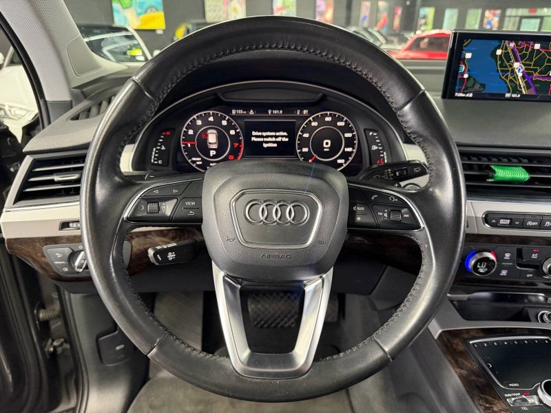 Used 2019 Audi Q7 2.0T Premium Plus w/ Premium Plus Package AWD/4WD image 10