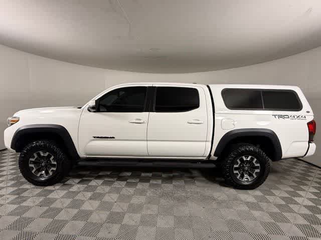 Used 2019 Toyota Tacoma TRD Off-Road AWD/4WD image 3