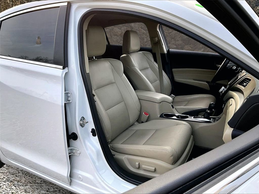 Used 2018 Acura ILX w/ Premium Package image 7