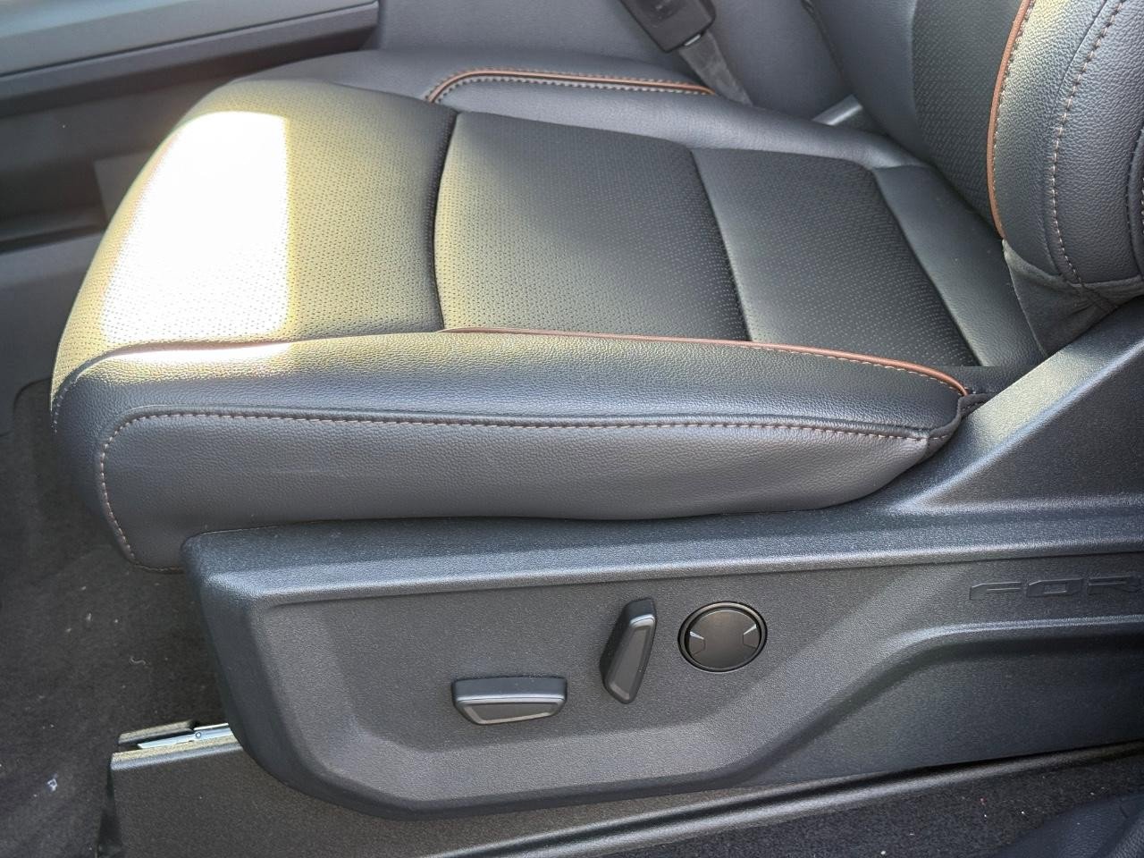 New 2026 Ford F350 Lariat w/ Lariat Ultimate Package image 22