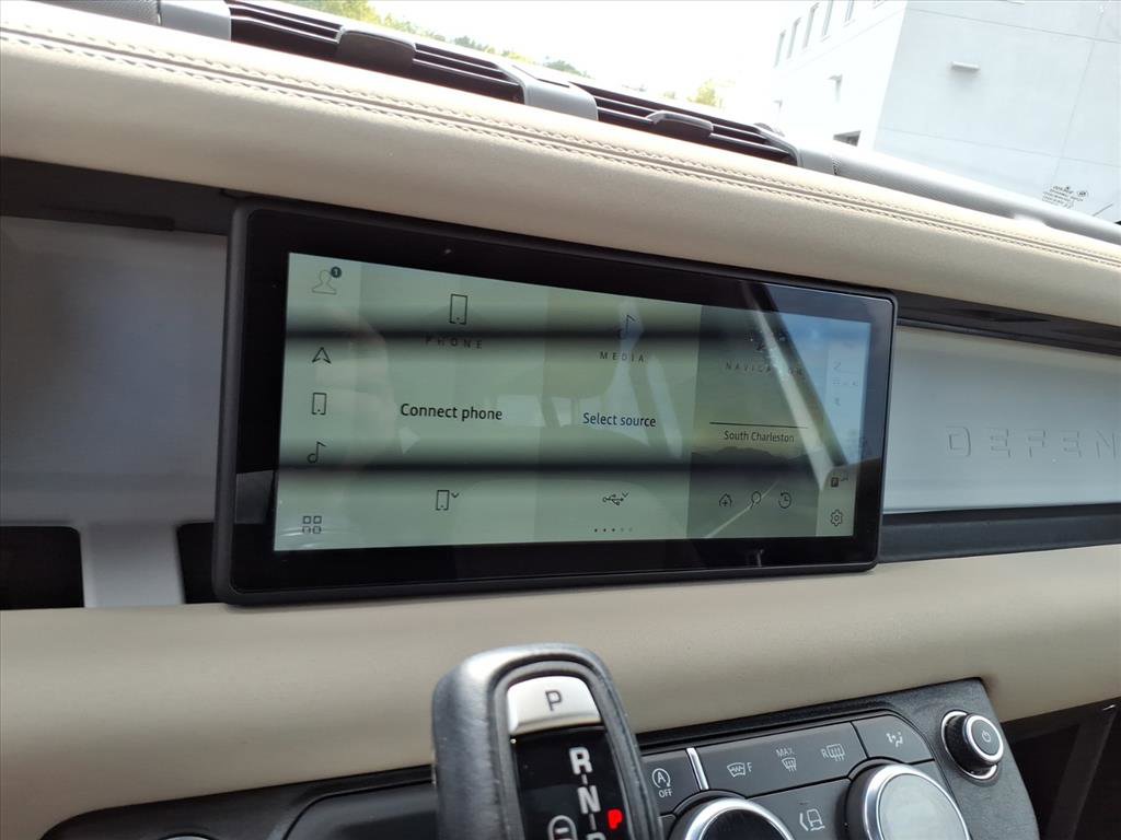 Used 2022 Land Rover Defender 110 X-Dynamic SE image 20