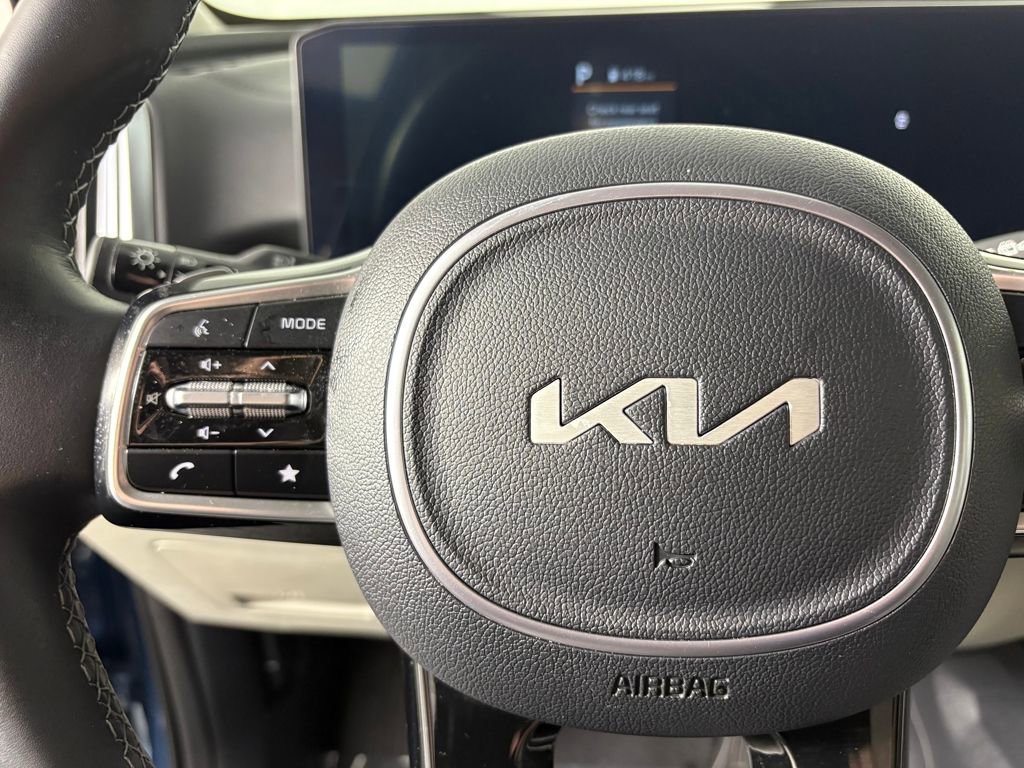 Used 2025 Kia Sorento EX image 25