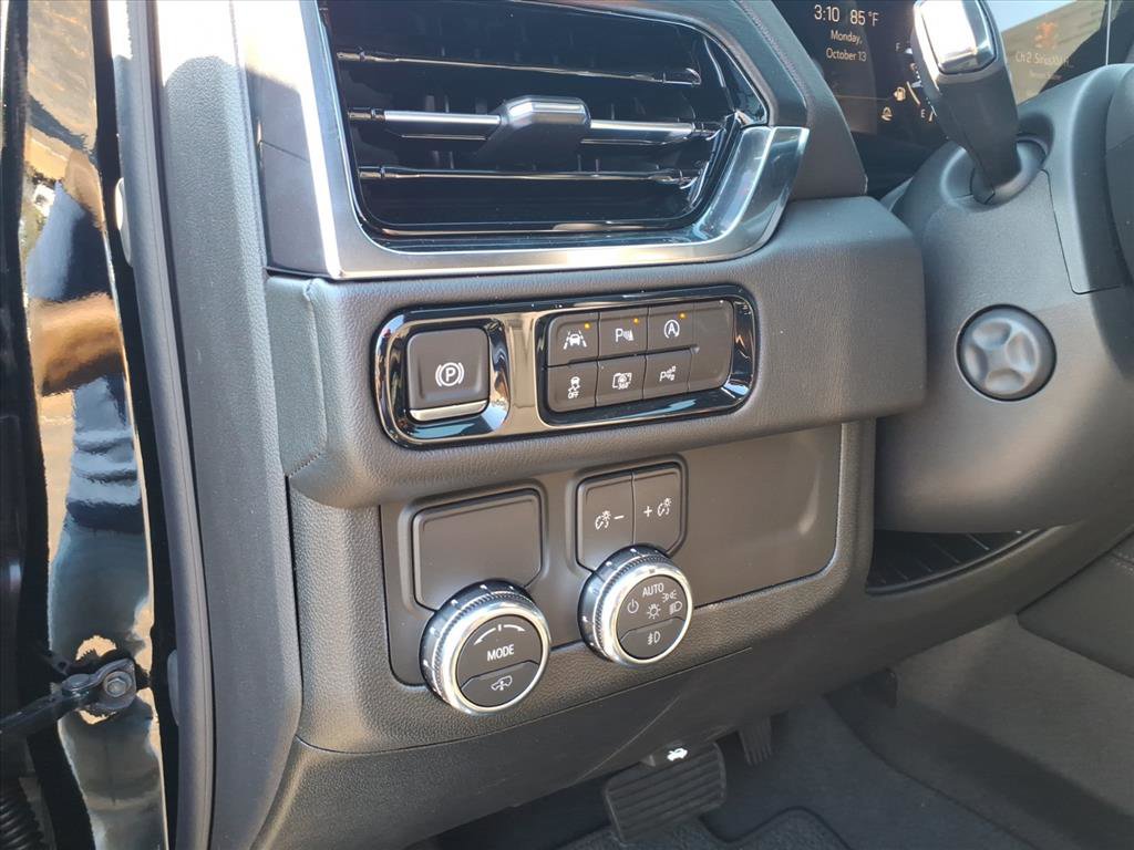 New 2026 GMC Yukon XL Denali w/ Sun & Power Step Package image 10