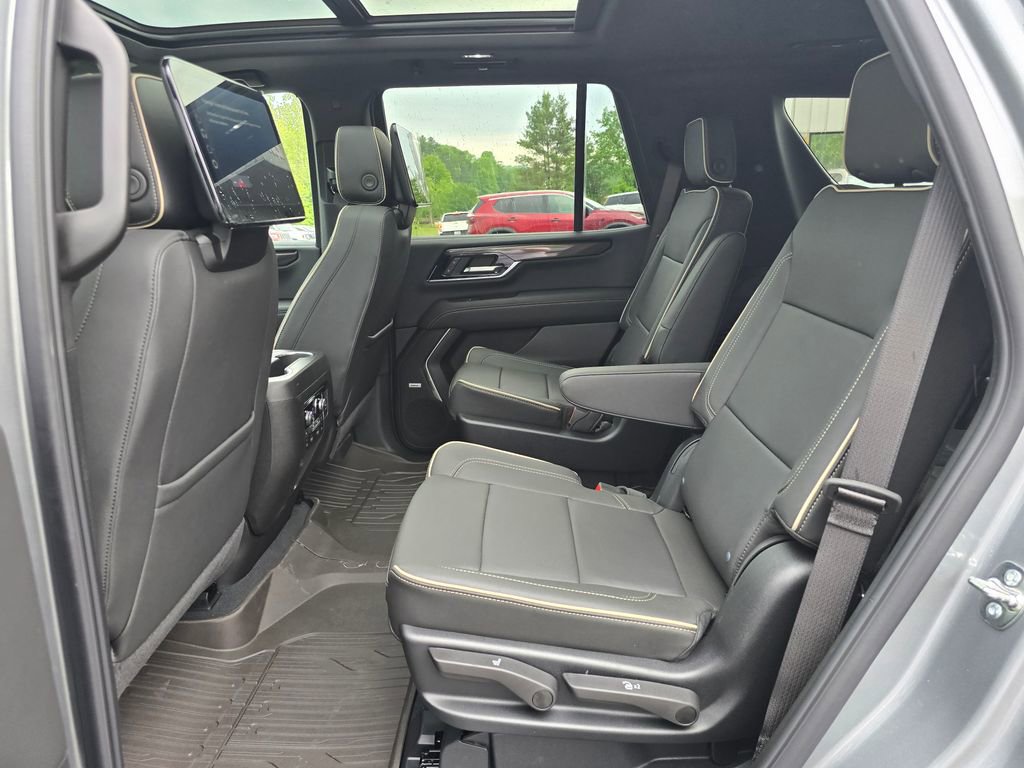 New 2026 GMC Yukon Elevation w/ Elevation Premium Package AWD/4WD image 11