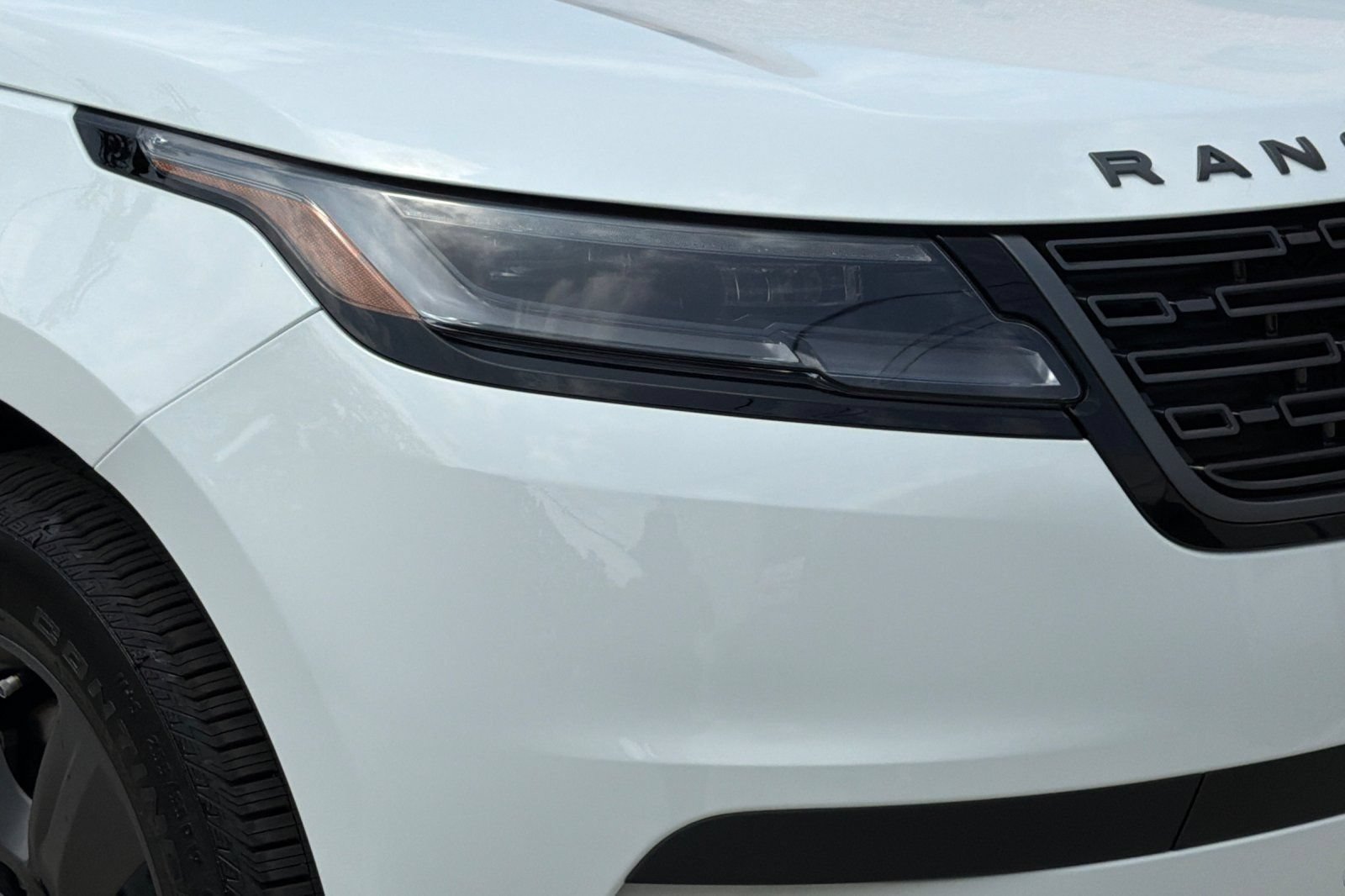 New 2026 Land Rover Range Rover Velar S AWD/4WD image 12