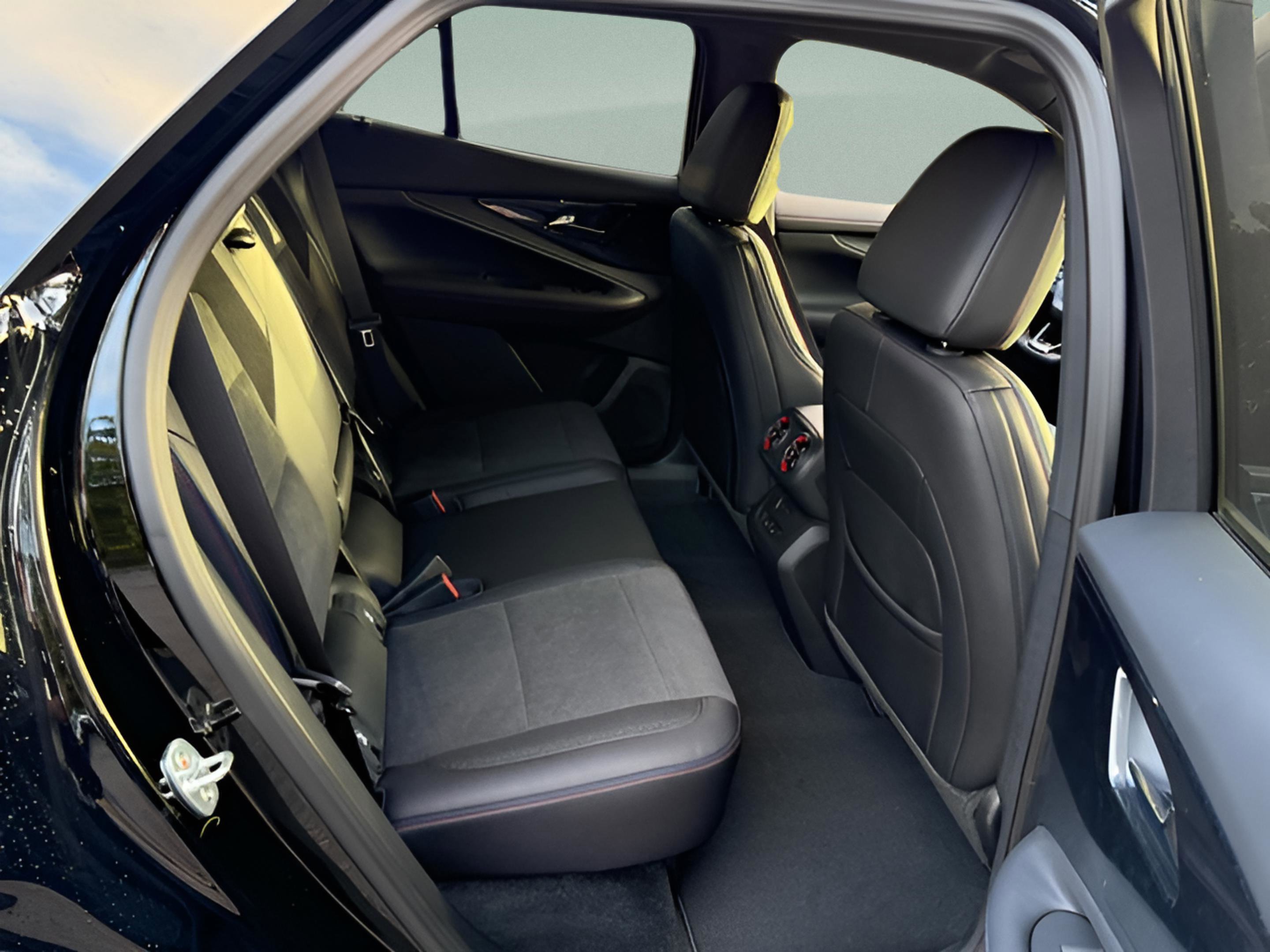 New 2025 Chevrolet Blazer EV RS image 13