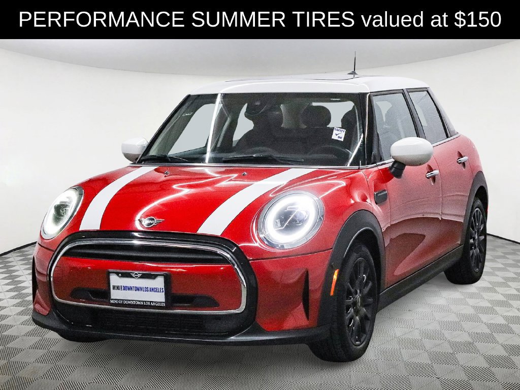 Used 2024 MINI Cooper 4-Door Hardtop FWD image 4