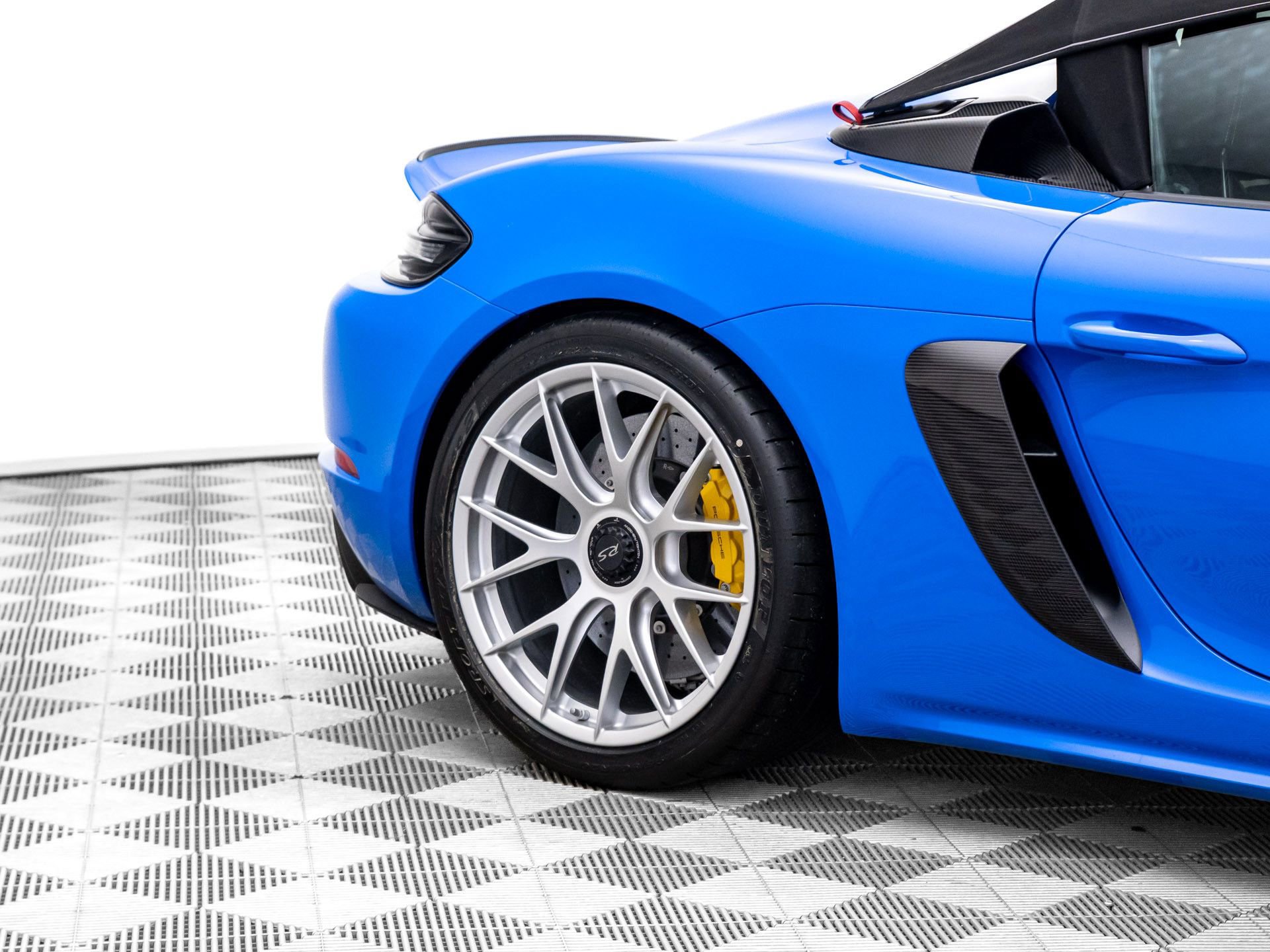 Used 2025 Porsche 718 Boxster Spyder RS image 36