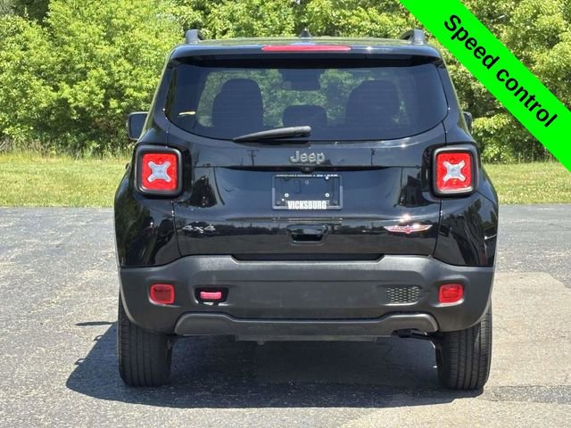 Used 2019 Jeep Renegade Trailhawk w/ Cold Weather Group II AWD/4WD image 35