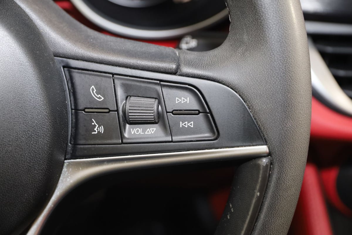 Used 2019 Alfa Romeo Stelvio w/ Nero Edizione RWD image 33
