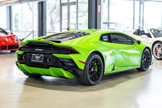 Used 2022 Lamborghini Huracan EVO RWD image 6
