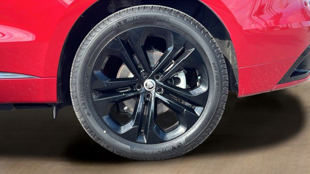 Used 2025 Jaguar F-PACE R-Dynamic S image 5